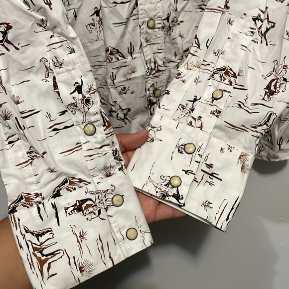 Men’s Long Sleeve Button Up Shirt - Picture 5 of 8